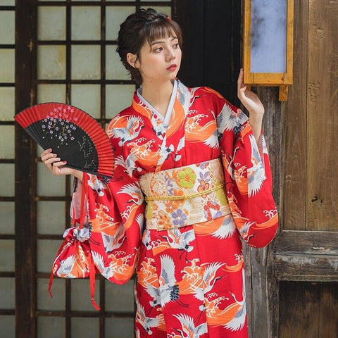 Kimono Japonés De Mujer - Rojo Tsuru Con Abanico