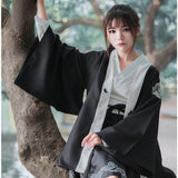 Chaqueta Kimono Kamon Para Mujer Modelo