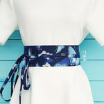 Cinturón Obi Azul Marino Con Estampado De Mariposas Espalda